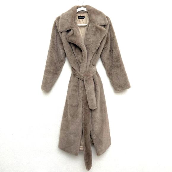 PRETTY LITTLE THINGS Women's 4 Taupe Belted Wrap Faux Fur Super Soft Plush Coat - Picture 2 of 7